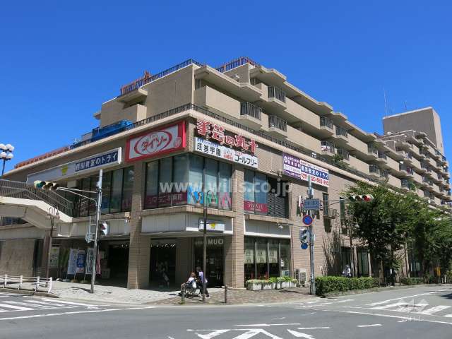 シティハイツ逆瀬川の外観（北東側から）