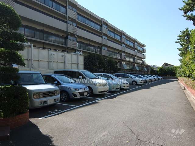 敷地内駐車場（屋外平面式）