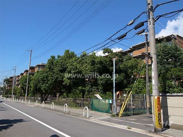 ロイヤル芦屋松浜の外観（南東側から）