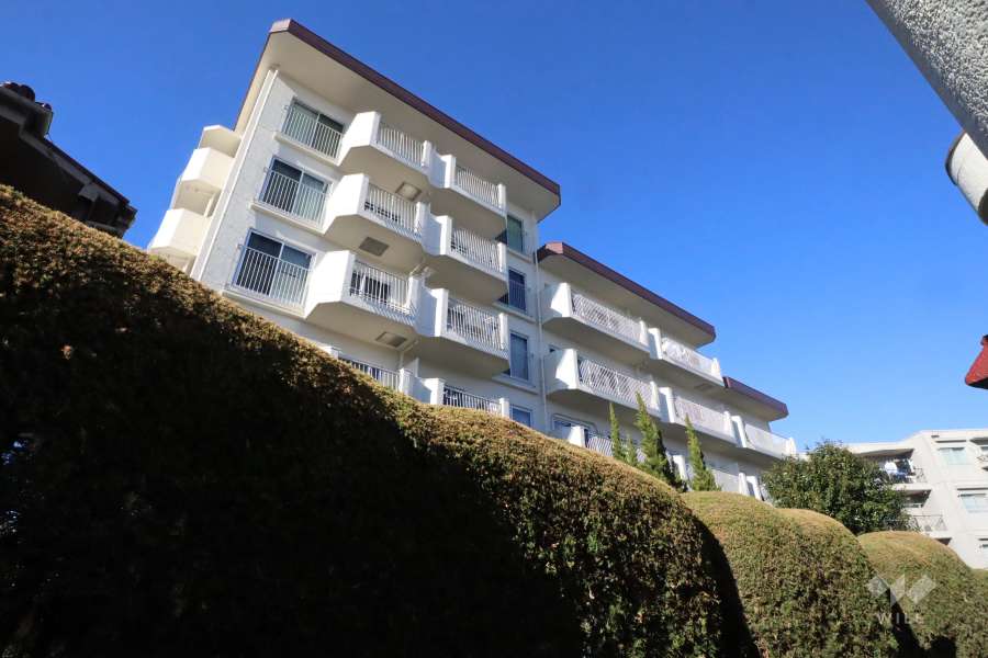 赤堤スカイマンションの外観(南西側から)