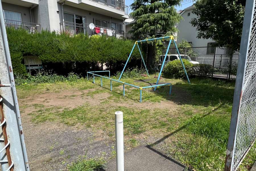 敷地に隣接する宮坂北公園