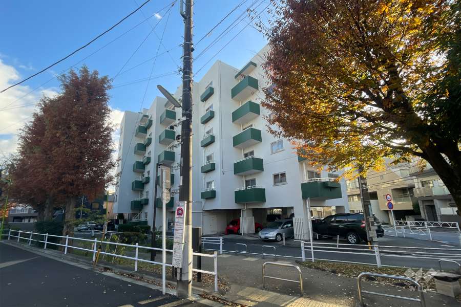 ライオンズマンション経堂第２の外観（北側から）