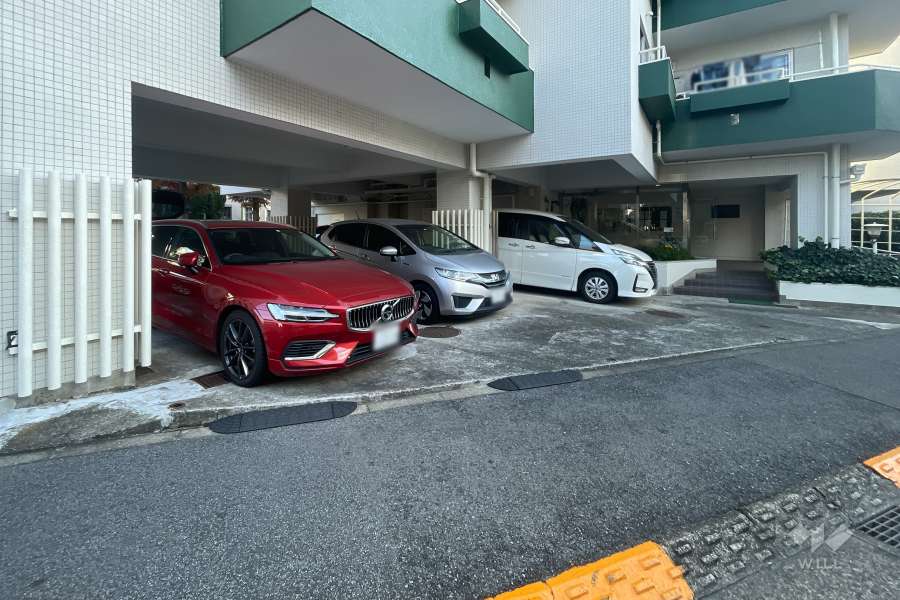 敷地内駐車場（屋内平面式）