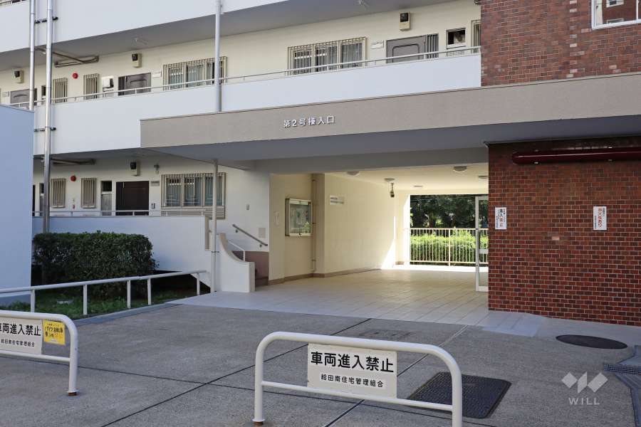 敷地入口