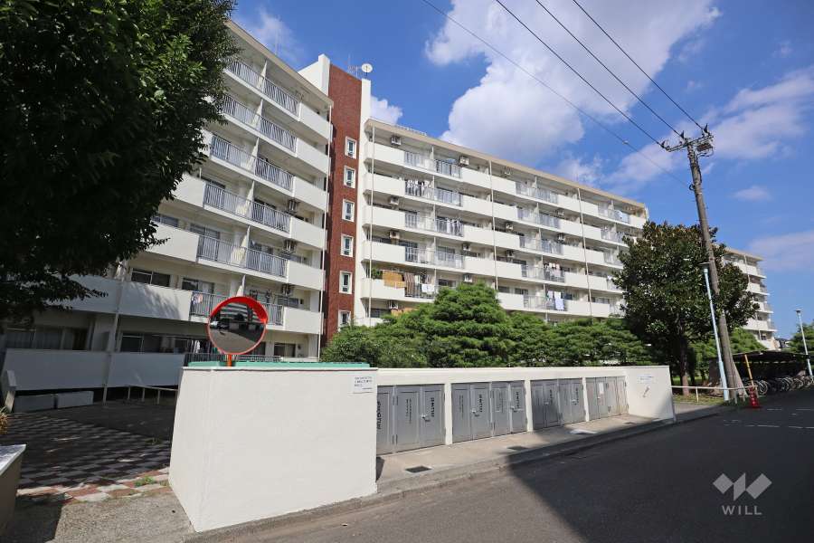 給田南住宅１号棟の外観（南側から）