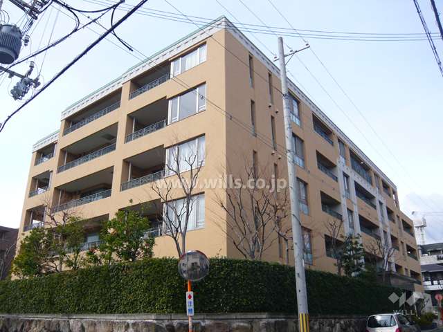 芦屋打出小槌アーバンライフの外観（南東から）