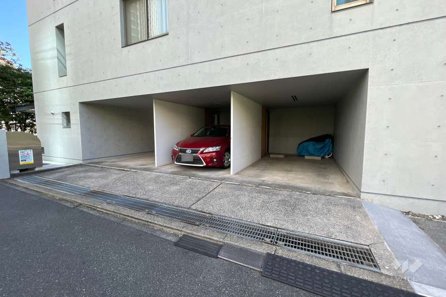 敷地内駐車場（屋内平面式）