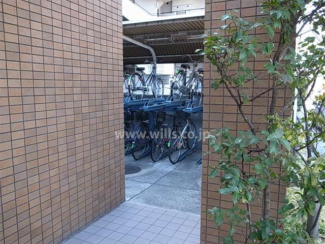 エントランス横の駐輪場