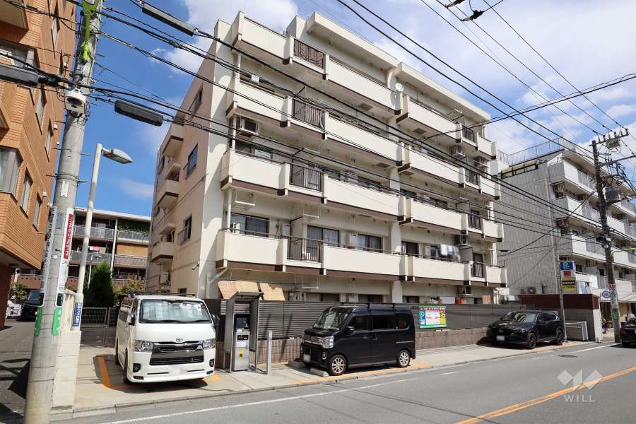 ライオンズマンション二子玉川の外観(南西側から)