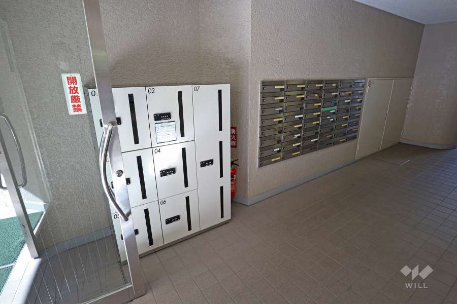 共用ポストと宅配ボックス