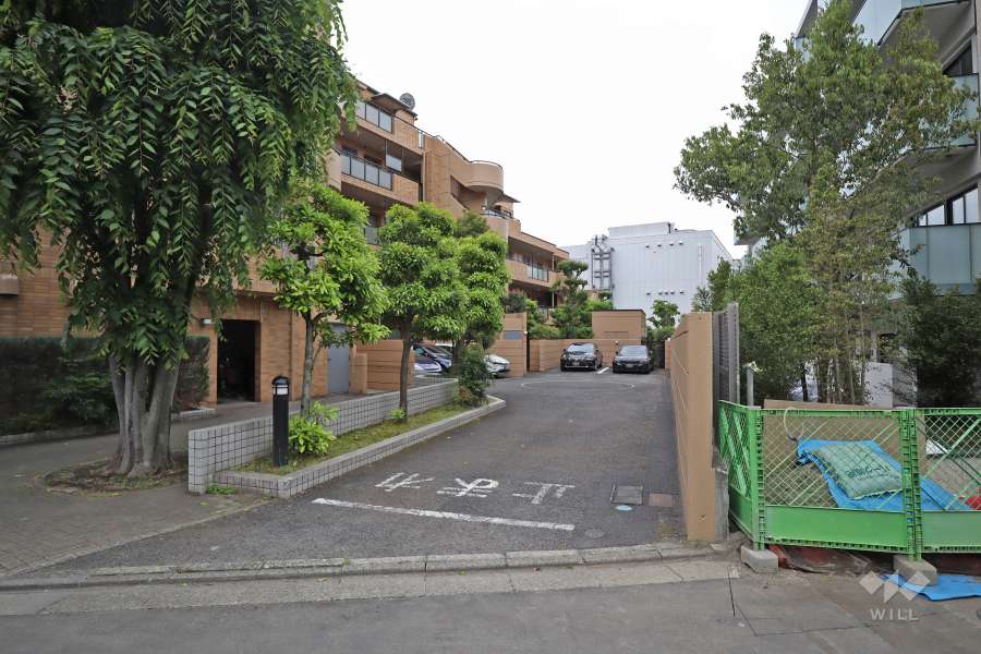 駐車場の出入口