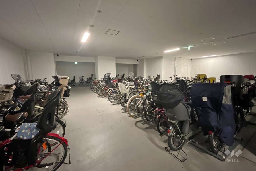 屋内に設けられた駐輪場