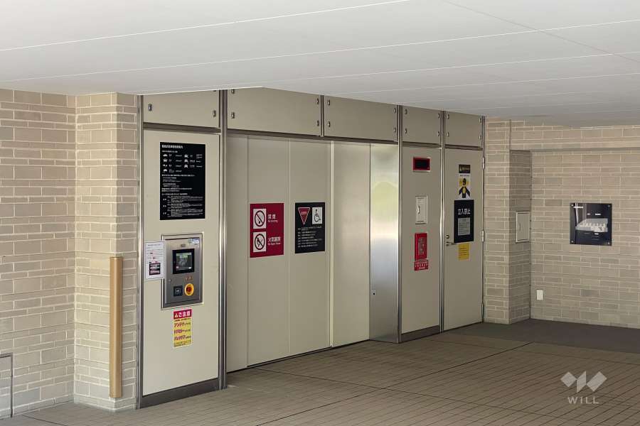 敷地内駐車場（屋内機械式）