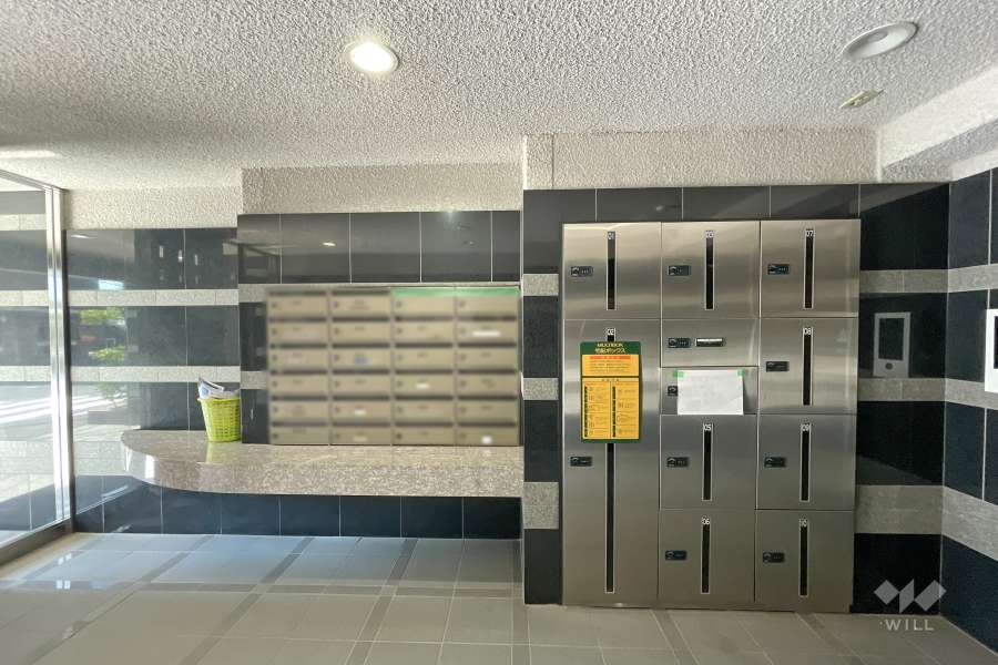 宅配ボックスと共用ポスト　