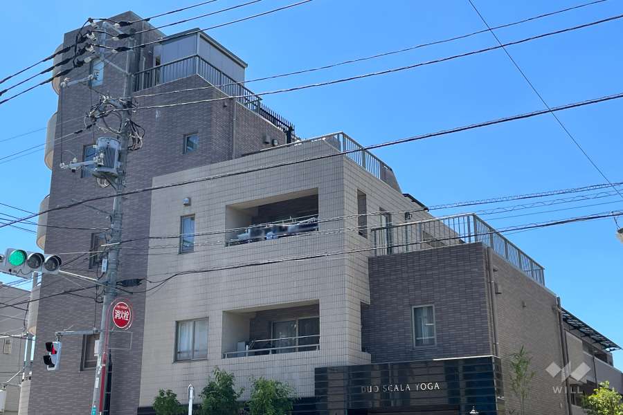 デュオスカーラ用賀の外観（東側から）