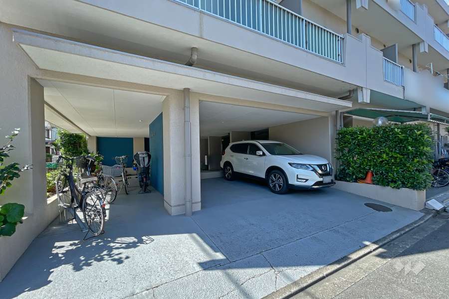 敷地内駐車場（屋内平面式）