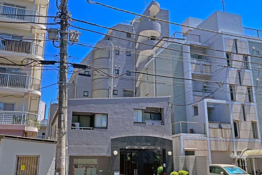 シティコート用賀の外観（南西側から）