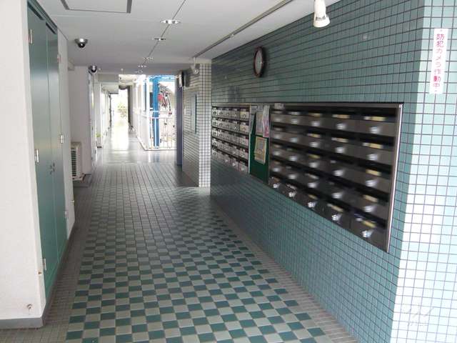 エントランスホール（共用ポスト）
