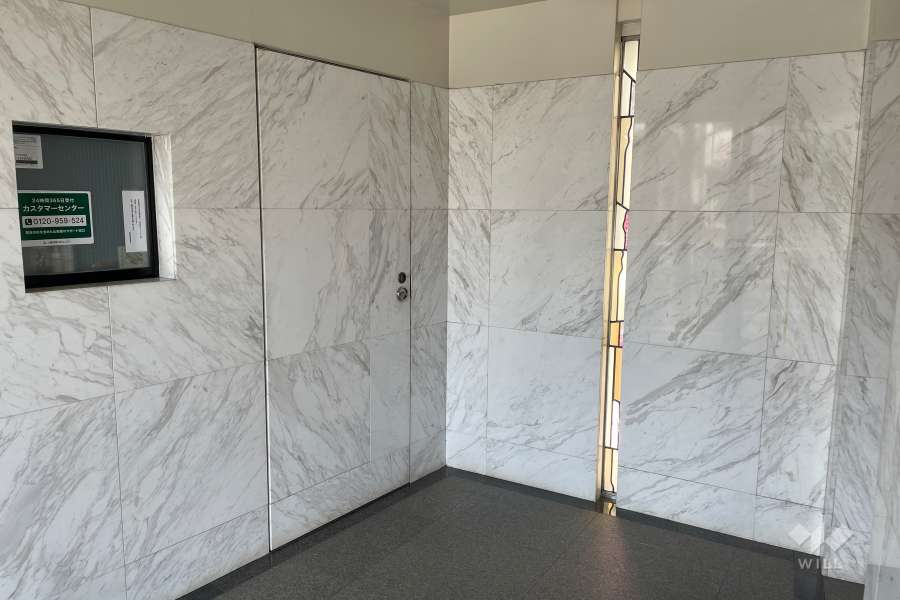 エントランス内