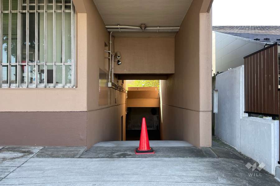 駐車場の出入り口