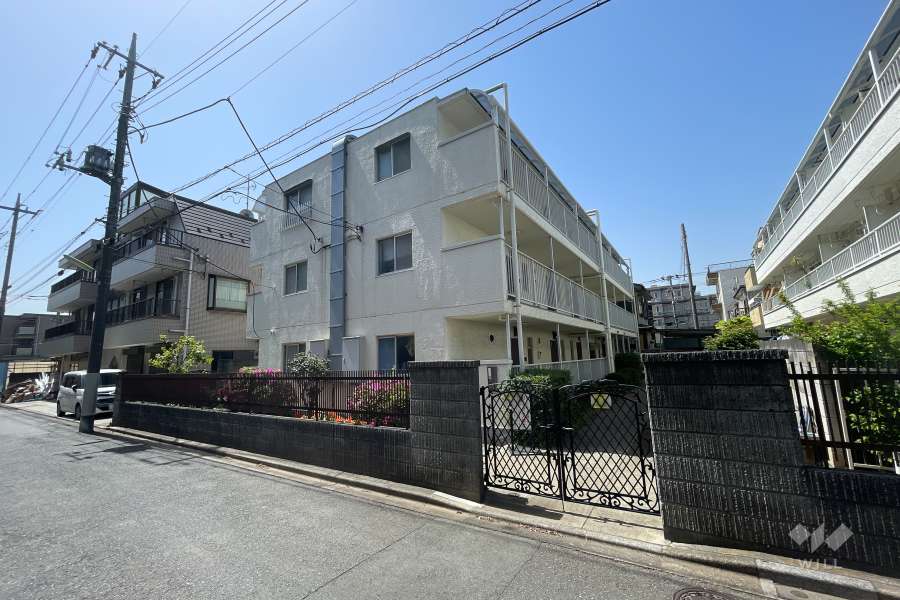 三田玉堤コーポＢ棟の外観（北東側から）