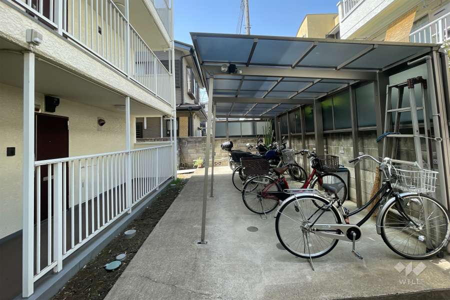 駐輪場（屋根あり）