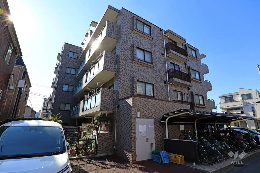 パルミナード尾山台弐番館の外観（東側から）