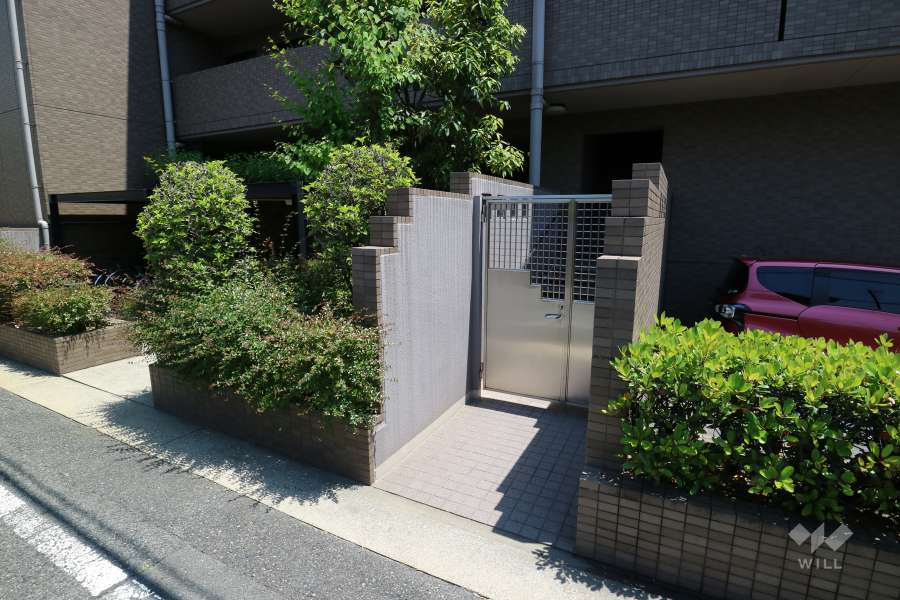 敷地北側へのアプローチ