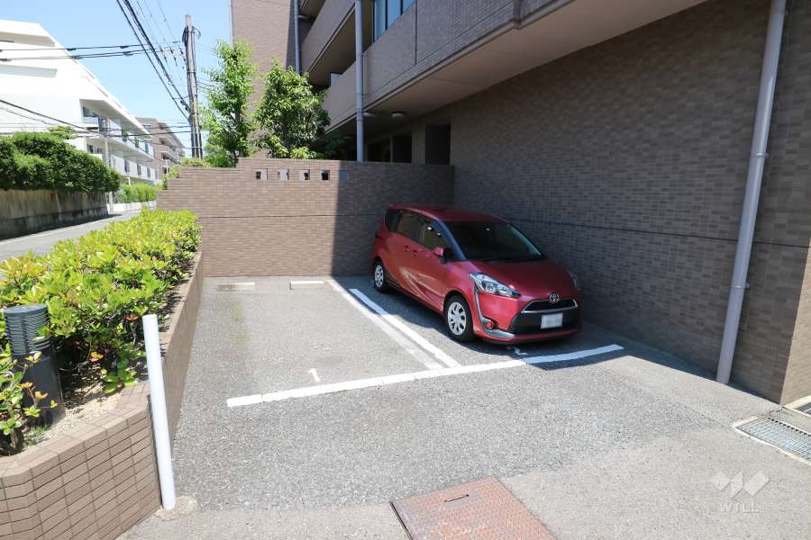敷地内駐車場（屋外平面式）