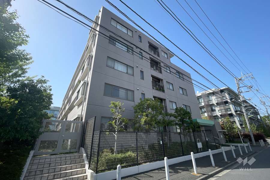 尾山台南パークホームズの外観（南側から）　