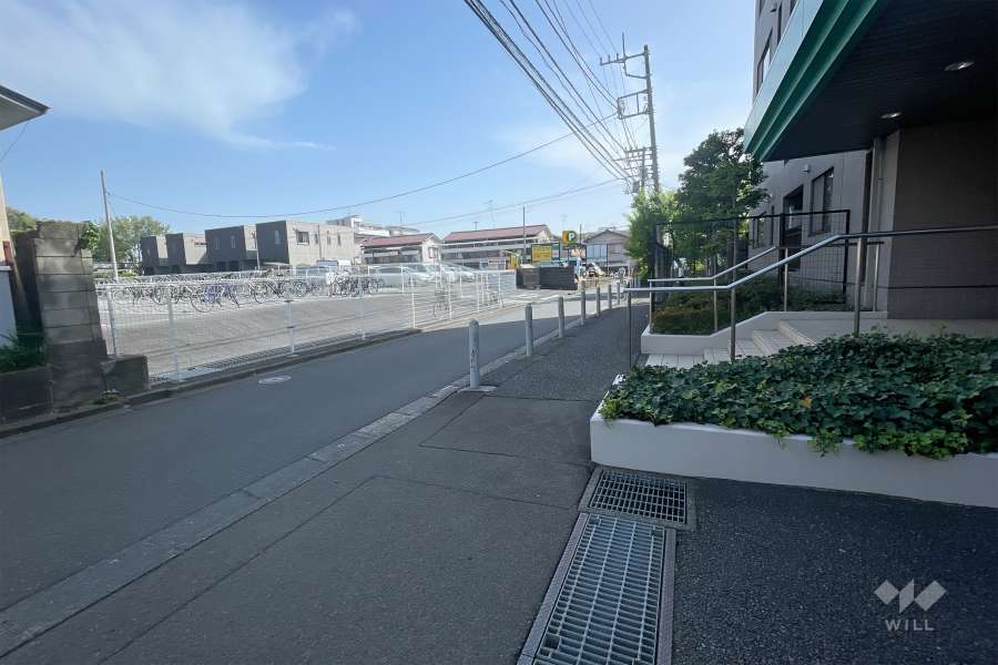 敷地南東側の前面道路　