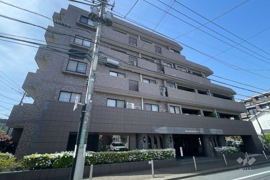 ライオンズガーデン尾山台の外観（南東側から）
