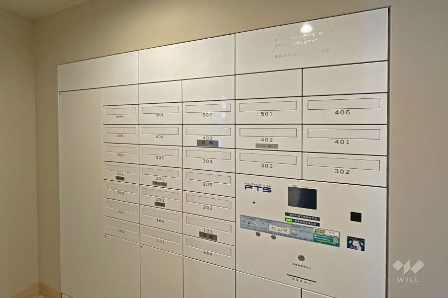 共用ポストと宅配ボックス