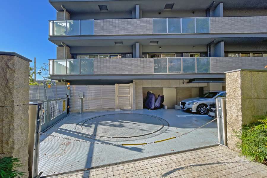 敷地内駐車場（屋外機械式）