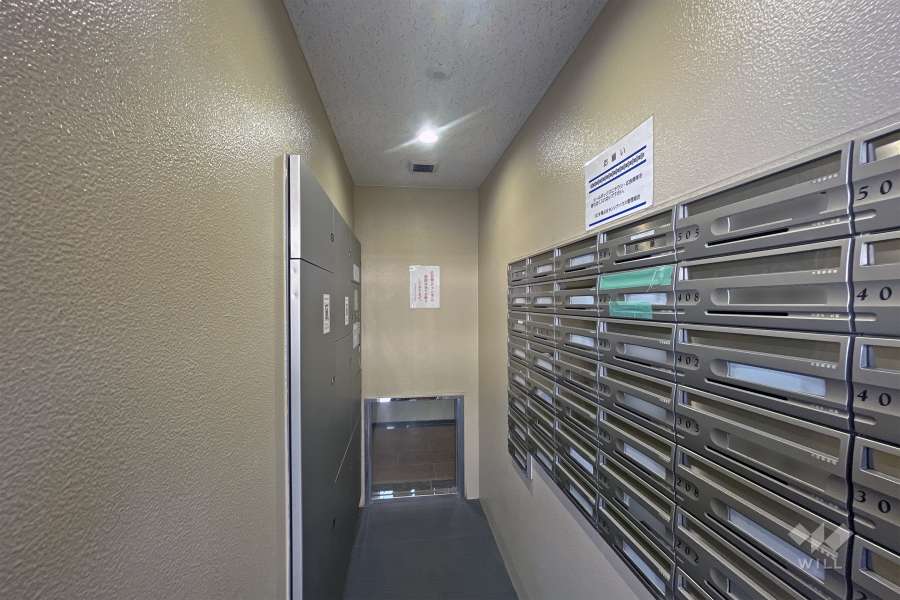 共用ポストと宅配ボックス