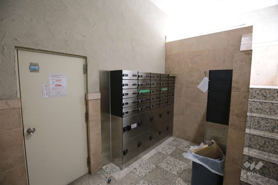 共用ポストと宅配ボックス