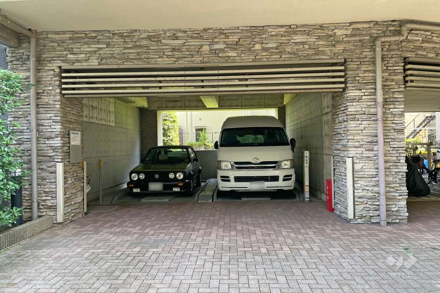 敷地内駐車場（屋内機械式）
