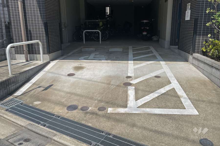 敷地内駐車場（優先スペース）