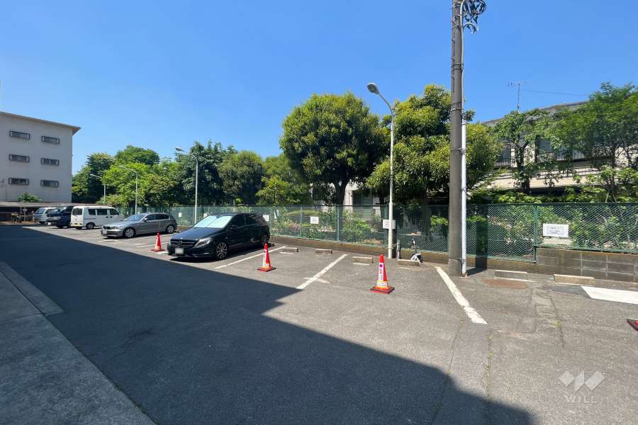 敷地内駐車場（屋外平面式）