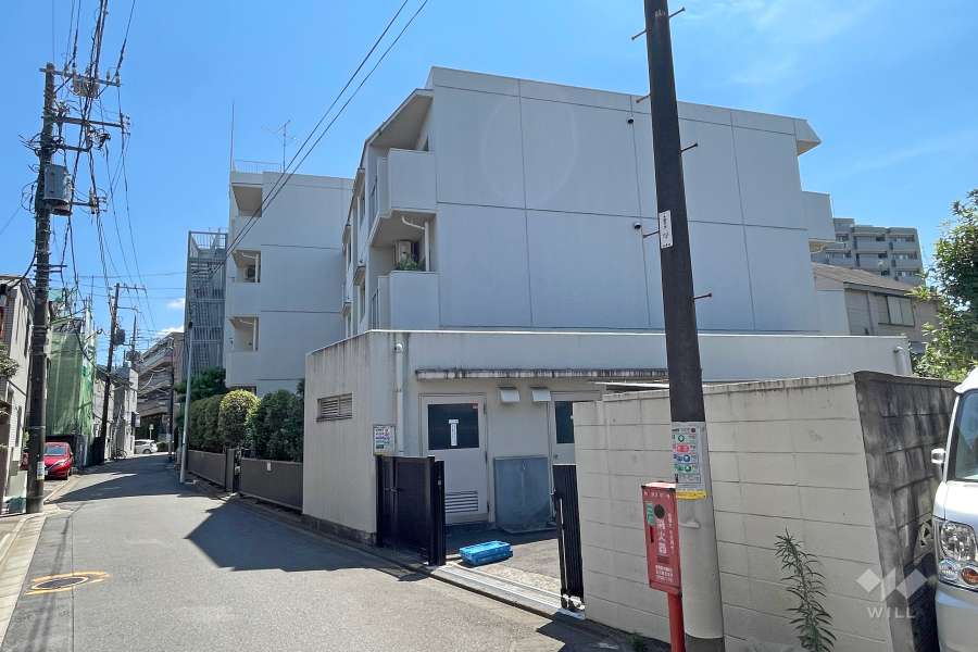 日商岩井桜新町マンションの外観（北東側から)