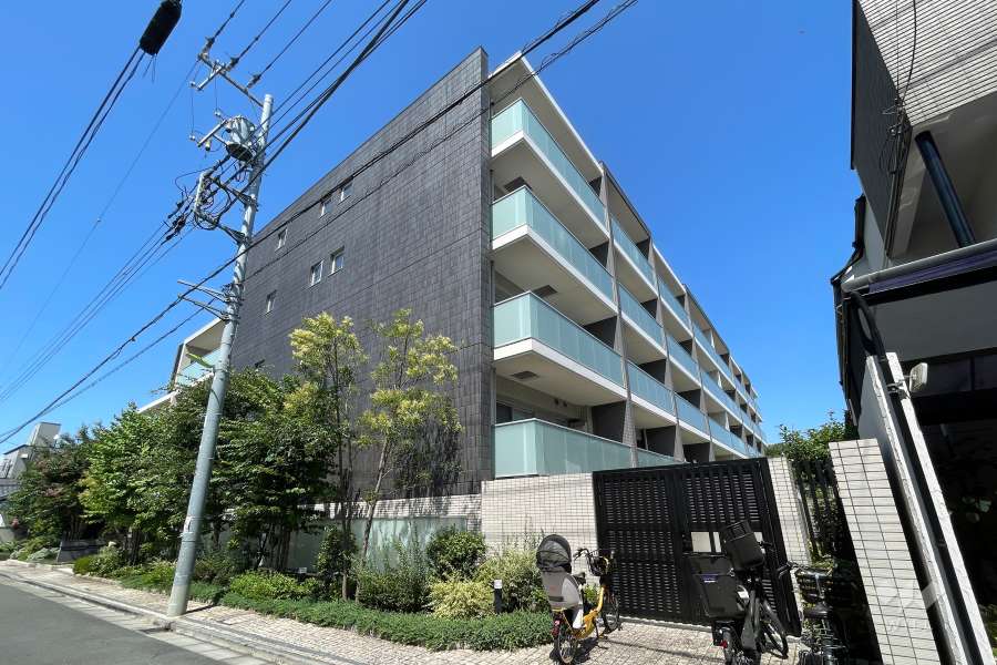 リストレジデンス桜新町の外観（南西側から）