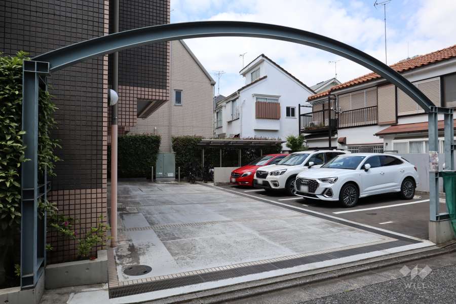 駐車場の出入り口