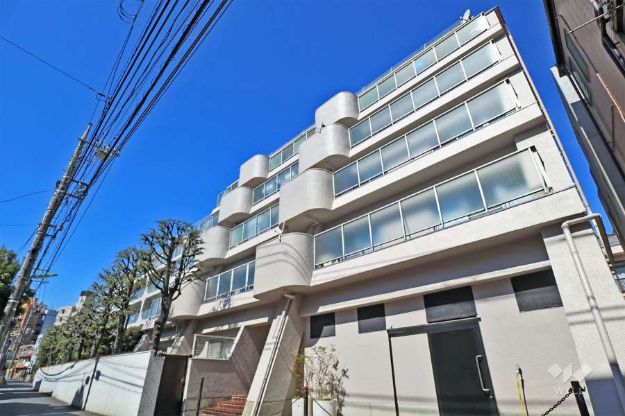 駒沢不二ロイヤルハイツの外観（南東側から）