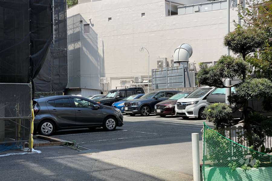 敷地内駐車場（屋外平面式）　