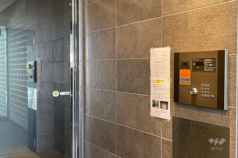 エントランスはオートロック付きです。