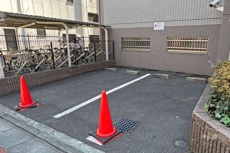 敷地内駐車場（屋外平面式）