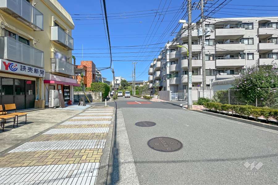 敷地東側の全面道路