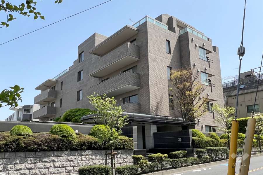 経堂パークマンションの外観(西側から)　