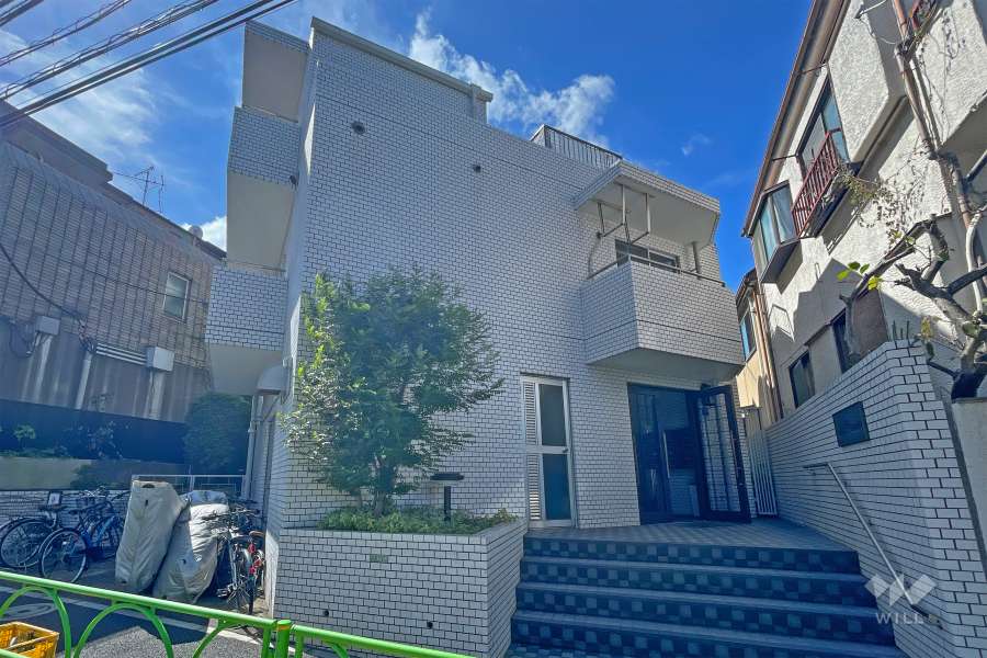 中銀弦巻マンシオンの外観（北東側から）