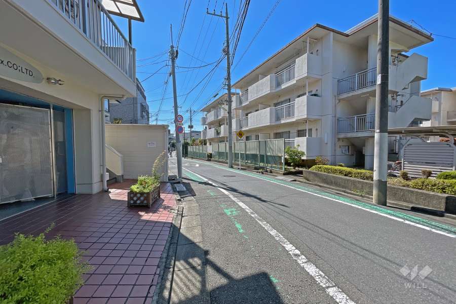 敷地北側前面道路（東側から）